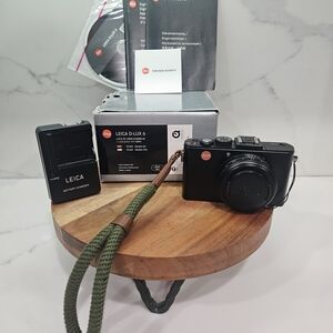 Leica D-Lux 6 Black Compact Digital Camera